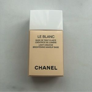 Chanel makeup base (95% NEW)